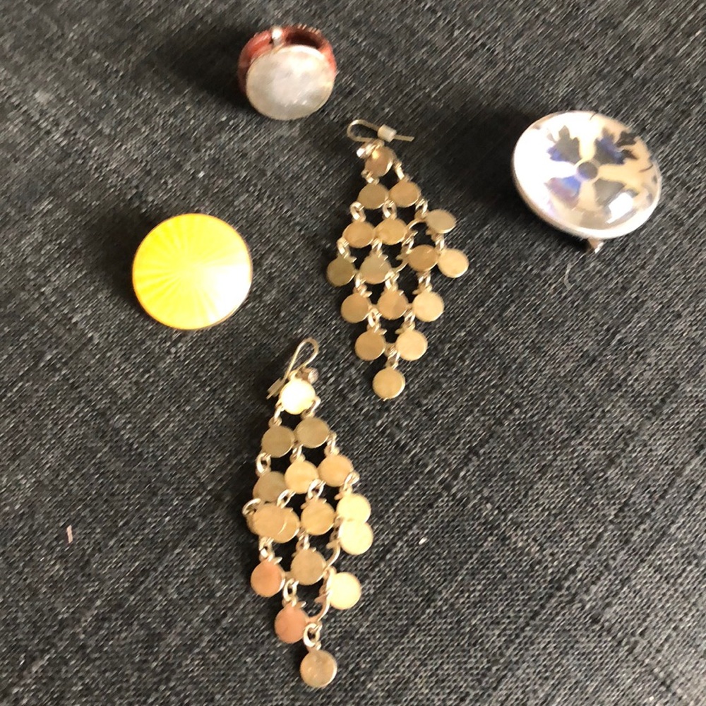 Bundle of jewelry